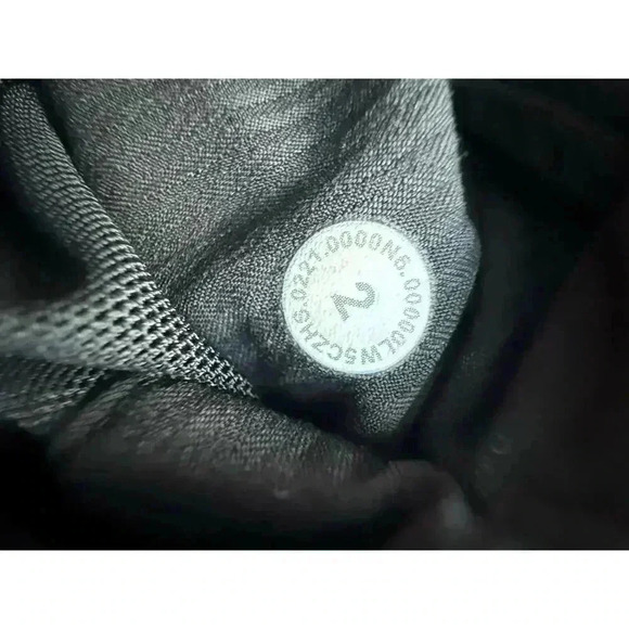 Lululemon Beyond the Studio Jogger Women’s Size 2 in Black - Picture 10 of 11